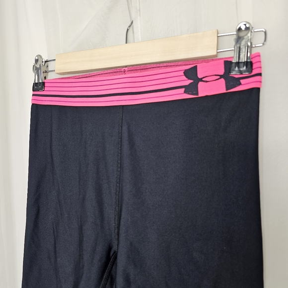 Under Armour Black HeatGear Compression Athletic Shorts Pink Waistband XS - Picture 2 of 6